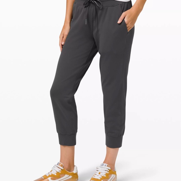 2 Lululemon Ready to Rulu Crop Joggers - Picture 1 of 8